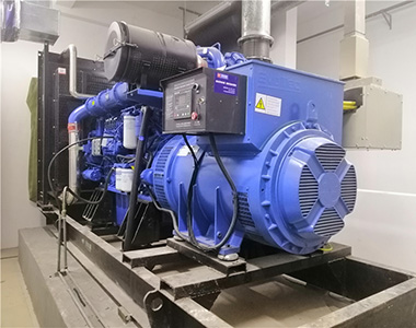 星空平台720KW/400V陆用发电机应用于某房地产项目